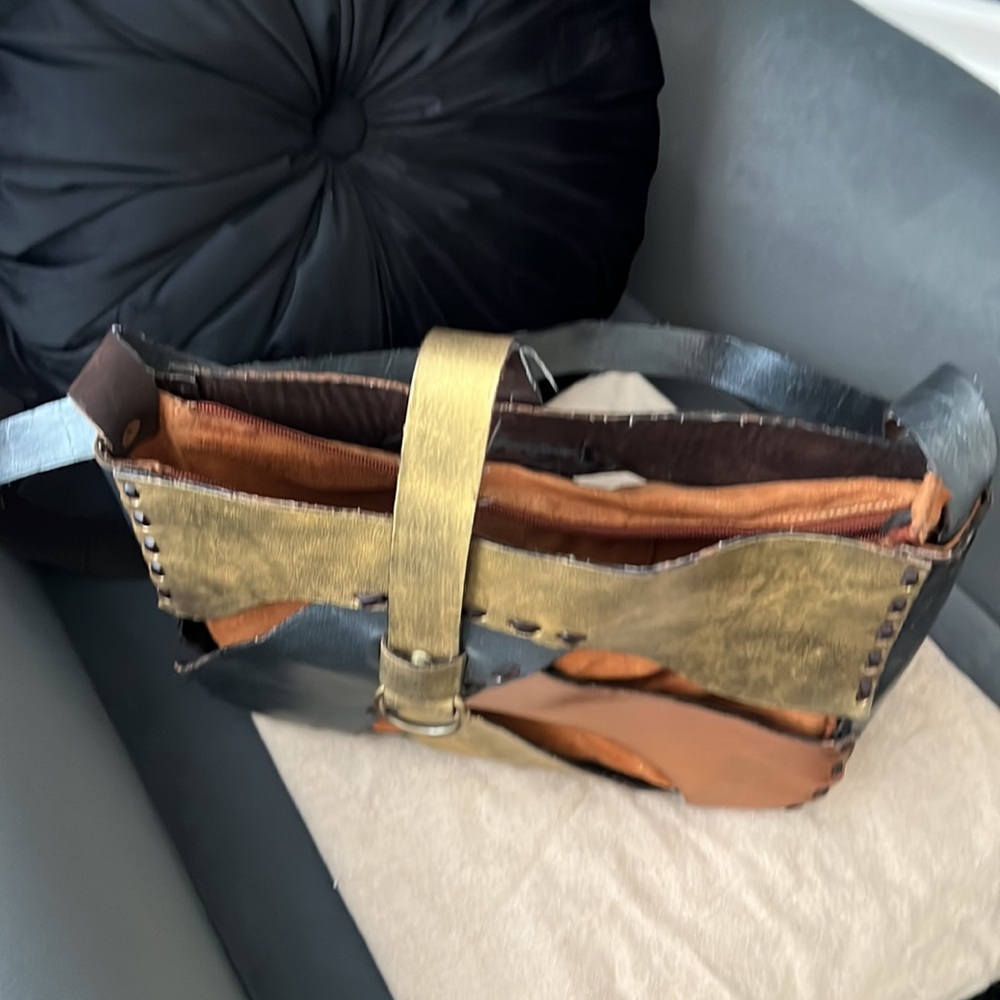 Purse - Picture 2 of 3